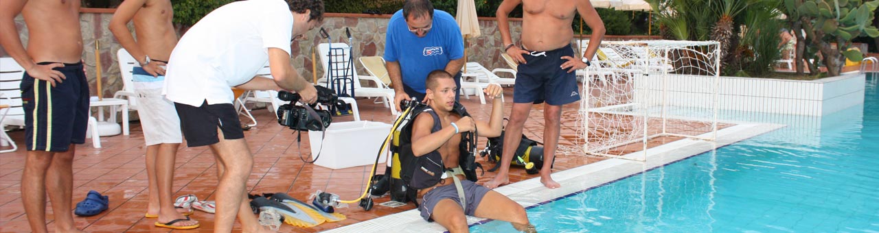 Holiday sport and recreation complex palinuro diving demonstration